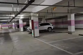 问政海南 | 追踪：琼海多部门会诊海城时代广场小区 明确地库尚不具备安装充电桩条件图片