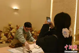 广西90后宠物殡葬师：守护主宠深情 温暖离别时刻图片