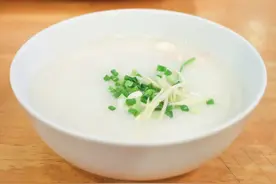 喝粥养胃？奉劝这类胃不好的人，粥最好一口都别碰！图片