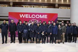 东道主球队来了！袁心玥领衔天津渤海银行女排抵达杭州备战世俱杯图片