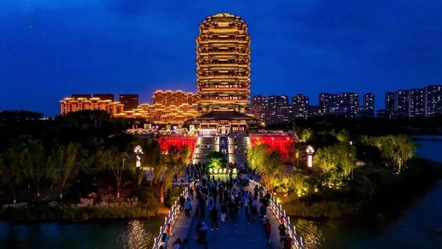 聊斋茶馆、千年琉璃、5A菜市场……淄博张店，好吃好玩好“上头”！