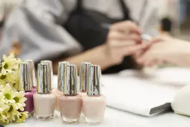 美甲断了怎么办？正确处理方法看过来图片