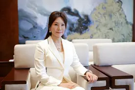 全国政协委员、香江集团董事长翟美卿：多举措盘活存量房，促进房地产市场平稳健康发展图片