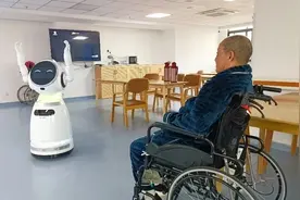 江苏多地升级智慧养老设施，让“养老”变“享老”！图片