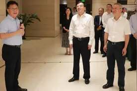 中国人寿保险（集团）公司党委书记、董事长蔡希良一行到访上海环境能源交易所图片