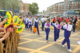 “花式”送考 仪式感拉满图片