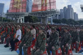 广州秋季新兵入伍：中大硕士投身海军，18岁双胞胎兄弟当兵图片