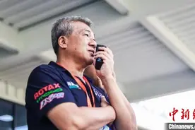 台湾大叔逐梦浙江绿水青山 打造大陆“赛车谷”图片