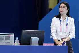 郭晶晶裁判长为跳水首金点赞！巴黎奥运会上有哪些中国裁判？图片