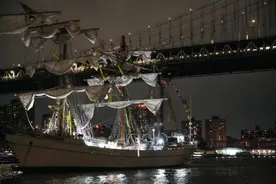 撞上纽约地标大桥的墨海军帆船：上世纪建造，原计划环球航行图片