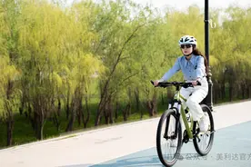 美利达公爵300 II 城市骑行新标杆，性能与颜值双升级！图片