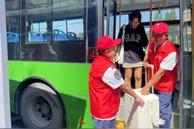 又是一年开学季！城阳巴士服务大学新生美好出行图片