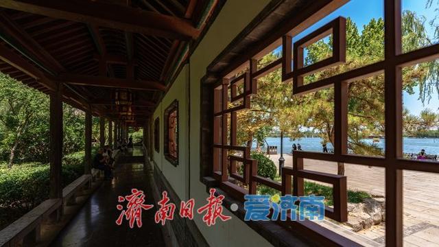 一年四季 泉在济南丨大明湖遐园：济南版“苏州园林”变身汉服佳人取景地