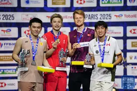 羽毛球世锦赛丨石宇奇获得男单冠军图片