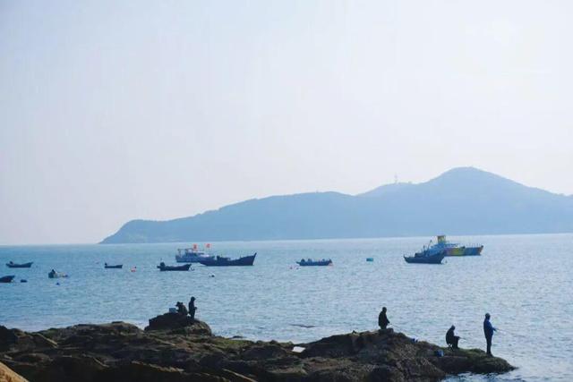 免费又出片！威海人私藏！钓鱼人、秋千、老渔船，治愈力满分～