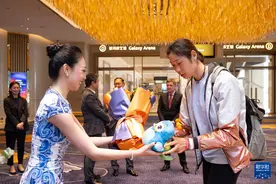 中国女排抵达澳门图片