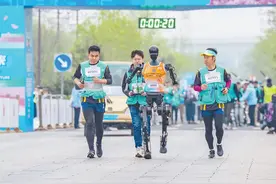 机器人跑半马，展示哪些能力？图片