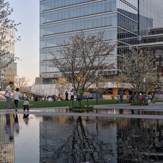 “2025余杭完美生活嘉年华”启幕，初冬时节点燃消费热情