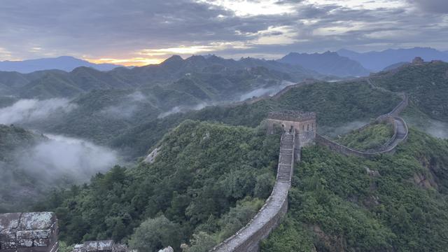 河北滦平：雨后金山岭，云蒸霞蔚美如画卷