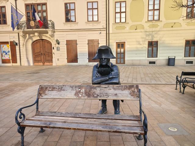 斯洛伐克布拉迪斯拉发州：四面相绘地域美，历史人文满溢魅力