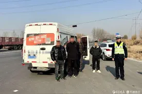 “货拉拉”竟变“人拉拉”！高唐交警严肃查处图片