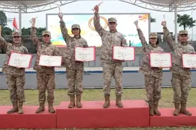 入伍2个月破纪录、9个月夺冠！这个女兵不简单图片