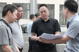 杨仁忠带队检查双龙航空港经济区重点项目及重要节点道路建设情况图片