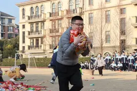 期末“鸡飞狗跳”？杭州各校花式减压，“无痛”过期末图片