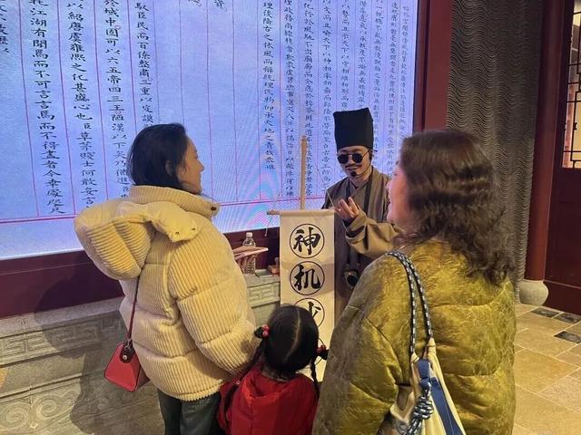 长江策｜金陵长乐坊闭店休整：大热过后如何真正“入戏”？