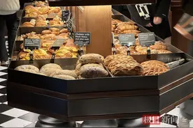 便宜的面包越来越少？记者实探：10元以下面包并不罕见，独立面包店、网红店单品较贵图片