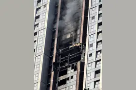 【深度】深圳悦府二期爆燃事故背后：亲历者、赔偿难题和超高层建筑反思图片