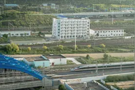 vlog：坐上贵南高铁 去邂逅全国唯一的毛南族自治县图片