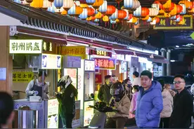 朝阳里开街一周年，年营收约2000万元图片