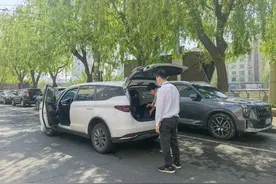 网约车司机现状调查：从月入两万到月入五千，困于算法“越跑越亏”！里程费跌破1元、抽成提高……平台与司机矛盾加剧图片