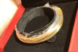 女子快递金饰涉诈骗案被查扣，收件人被刑拘，她是受害者还是帮凶？图片