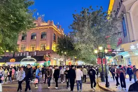 【央媒看“尔滨”】中央大街：感受现代与历史的“百年交响”图片