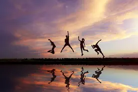 “00后”真的整顿职场吗图片