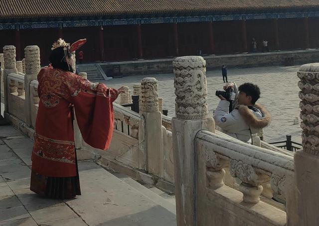 探访北京旅拍 “格格加工厂” ，火爆背后如何避雷？