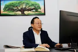 初心如磐 踏浪而歌图片