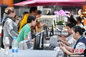 海南岛海陆空交通逐步恢复正常图片