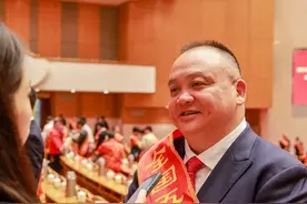 长龙航空荣获全国五一劳动奖状，刘启宏荣获全国五一劳动奖章图片