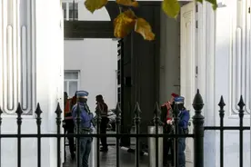 一名持刀男子试图进入比利时首相官邸 后被警方制服图片