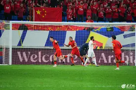 2024年度瞬间|国足2-1胜印尼、海军舰艇开放日、陈梦载誉归来……那些令我们难忘的青岛画面图片