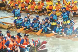 江苏各地龙舟比赛精彩纷呈：挥桨斩浪，上演速度与激情图片