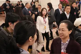 记者手记｜从课堂到人民大会堂的重逢图片