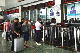 受台风影响，惠州站临时停运部分旅客列车图片