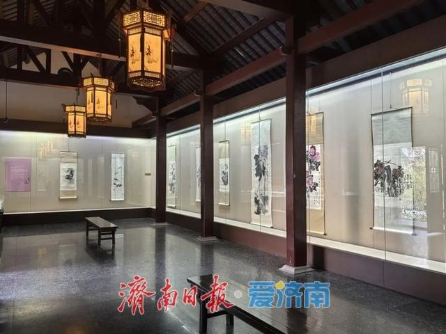 “薪传·鼎新——王雪涛花鸟画艺术展”在趵突泉公园王雪涛纪念馆启幕