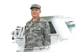 在一个个头枕波涛的夜晚练就绝活，如今他毫无保留地传给他的学生……图片