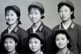 1978年入伍，依靠漂亮的钢笔字，从农村普通女孩成长为副师级人员图片