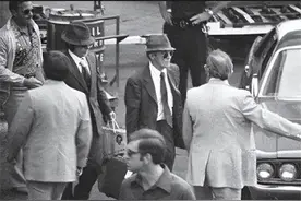 93年俄罗斯顶级专家叛逃美国，被8名保镖保护，6年后仍被当街射杀图片